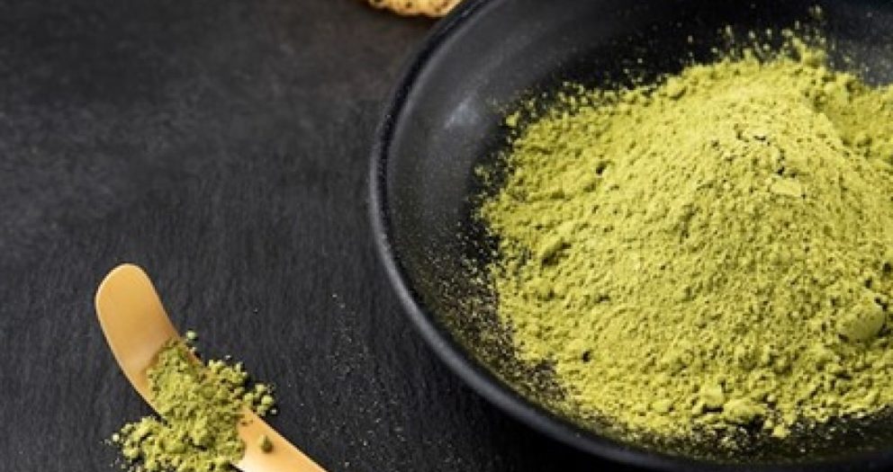 Red Bali kratom powder as part of a kratom variety pack